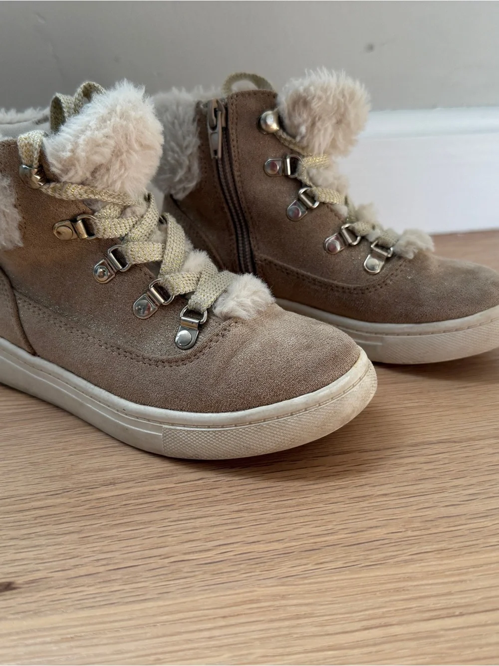 Cupcakes and Cashmere Kids Girls’ Faux Fur High-Top Wedge Sneakers – Size 12